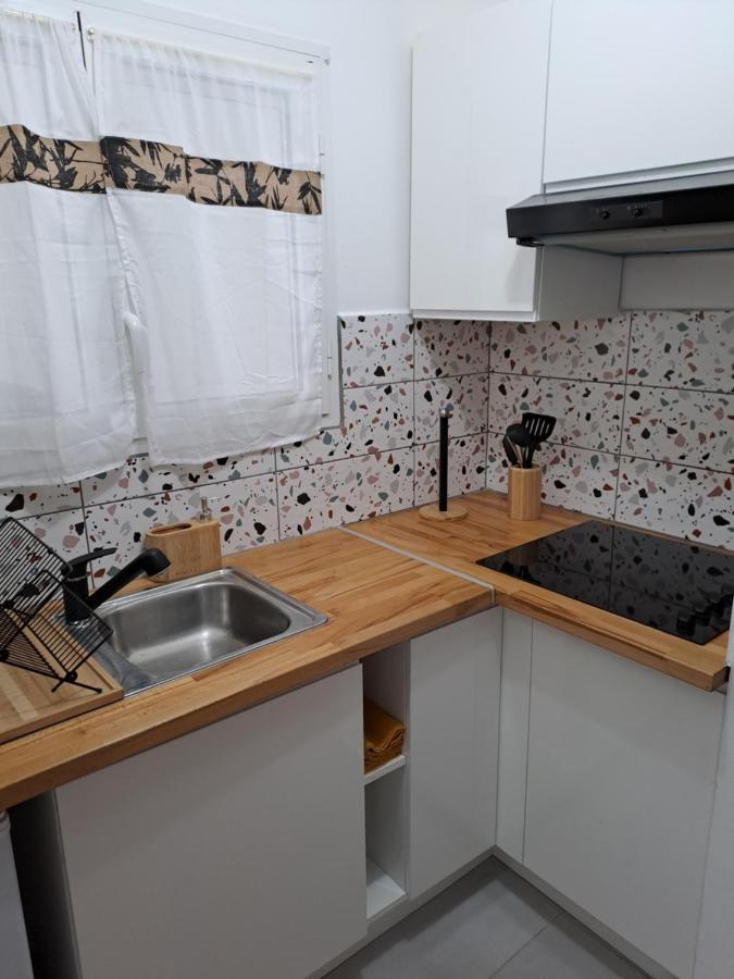 Appartement Cosy, T2 Situe En Centre Ville De Saint-Pierre Esterno foto